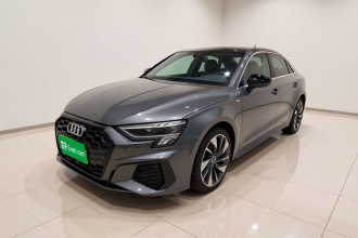 奥迪A3 2024款 A3L Limousine 35 TFSI 时尚运动型