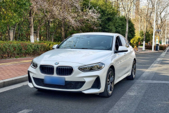 宝马1系 2022款 120i M运动版