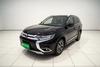 三菱 欧蓝德 2018款 2.0L 两驱荣耀版 5座