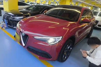 阿尔法·罗密欧 Stelvio斯坦维 2017款 2.0T 200HP 精英版