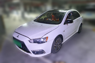 三菱 翼神 2016款 1.8L CVT黑白复刻版