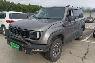 北京越野BJ40 2024款 2.0T 全新刀锋英雄版 攀登者