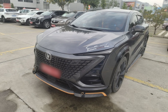 长安UNI-T 2022款 1.5T 运动版 尊贵型
