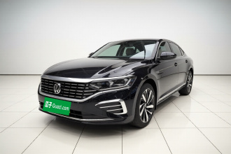 大众 帕萨特 2025款 出众款 380TSI 龙腾版