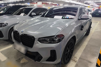 宝马X4 2022款 改款 xDrive 30i M运动曜夜套装