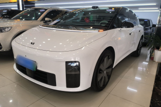 理想汽车 理想i6 2025款 四驱标准版