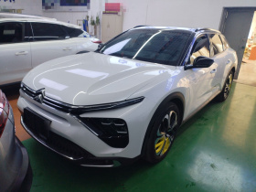 雪铁龙 凡尔赛C5 X 2021款 1.6T 领不凡