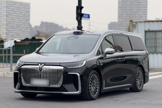 岚图汽车 岚图梦想家 2026款 PHEV 乾崑Ultra