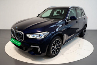 宝马X5 2022款 改款 xDrive 30Li 尊享型M运动套装