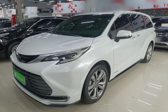丰田 赛那SIENNA 2023款 2.5L混动 尊贵版
