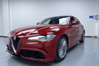 阿尔法·罗密欧 Giulia朱丽叶 2017款 2.0T 280HP 豪华运动版