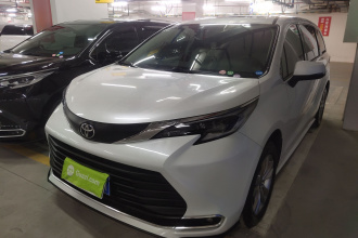 丰田 赛那SIENNA 2024款 2.5L混动 舒适版