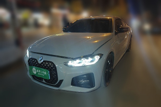 宝马4系 2022款 425i M运动曜夜套装