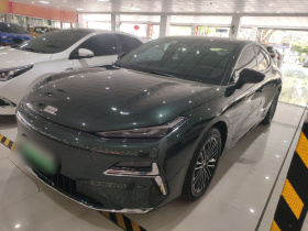 吉利银河 银河星耀8 2025款 130km EM-i 尊享版