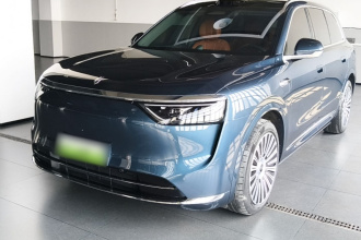 鸿蒙智行 问界M8 2025款 增程 Max版 37kWh 5座版 (192线激光雷达）