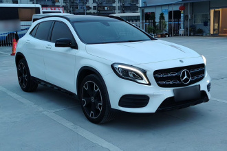 奔驰GLA 2018款 GLA 220 4MATIC 运动型