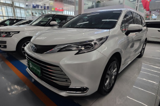 丰田 赛那SIENNA 2023款 2.5L混动 舒适版