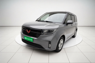 五菱汽车 五菱宏光PLUS 2019款 1.5T 手动豪华型 7座