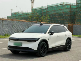 极氪7X 2025款 75kWh 后驱智驾版