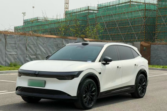 极氪7X 2025款 75kWh 后驱智驾版