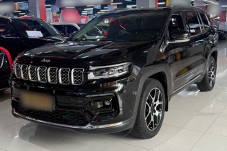 Jeep 大指挥官 2022款 2.0T 两驱豪华版