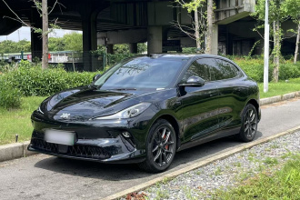 智己汽车 智己LS6 2025款 灵蜥智驾版