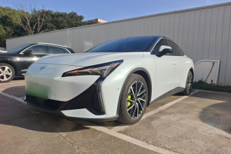 ARCFOX极狐 极狐 阿尔法S5 2025款 708MAX 200kW