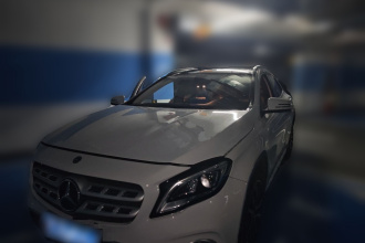 奔驰GLA 2018款 GLA 220 4MATIC 运动型