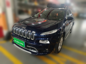 Jeep 自由光 2017款 2.4L 优越版