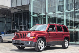 Jeep 自由客 2014款 2.4L 运动版