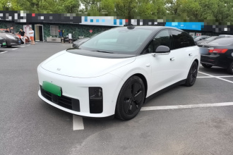理想汽车 理想i6 2025款 两驱标准版