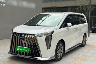 广汽传祺 传祺M8 2023款 宗师系列 双擎 至尊版