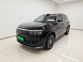 鸿蒙智行 问界M8 2025款 增程 Max+版 53.4kWh 5座版