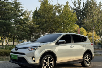 丰田 RAV4荣放 2019款 2.0L CVT两驱风尚版 国VI