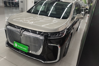 岚图汽车 岚图梦想家 2025款 PHEV 四驱旗舰乾崑版