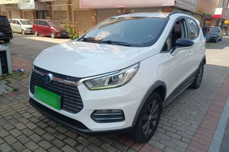 比亚迪 元新能源 2018款 EV360 智联炫酷型