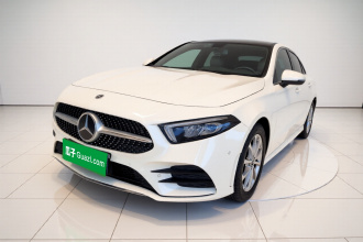 奔驰A级 2022款 A 200 L 运动轿车时尚型