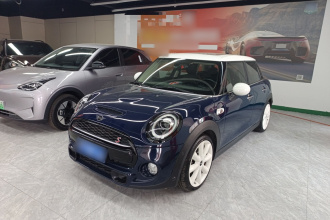 MINI 2019款 2.0T COOPER S 艺术家 五门版