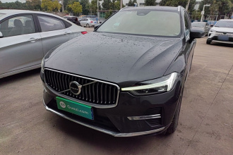 沃尔沃XC60 2022款 B5 四驱智逸豪华版