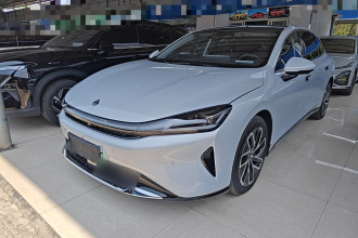 宝骏享境 2025款 插混 140km豪华版