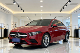 奔驰A级 2020款 改款 A 200 L 运动轿车动感型