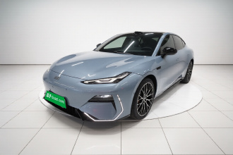 吉利银河 银河E8 2025款 620km 四驱星舰激光雷达智驾版