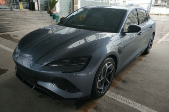 比亚迪 海豹 2022款 700km 长续航后驱版