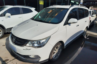 宝骏730 2016款 1.5L 手动舒适型 7座 国V