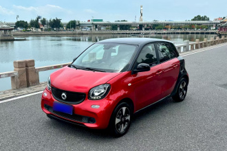 smart forfour 2018款 0.9T 66千瓦风尚型