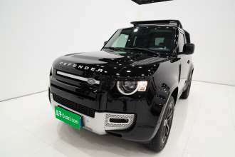 路虎卫士 2022款 90 2.0T P300 虎威雄心版