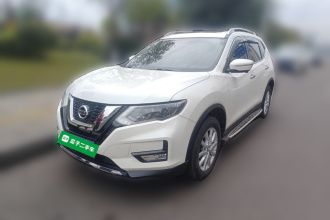 日产 奇骏 2017款 2.0L CVT七座舒适版 2WD