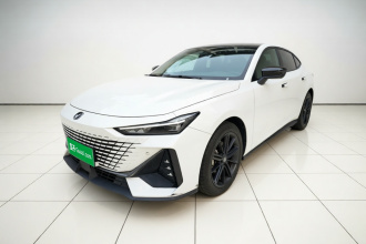长安UNI-V 2023款 1.5T 尊贵型