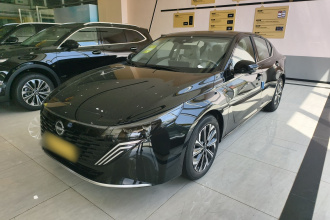 日产 天籁 2026款 鸿蒙座舱 2.0L 智能超舒适版