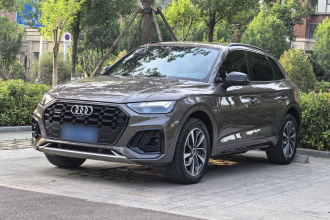奥迪Q5L 2023款 40T 豪华动感型